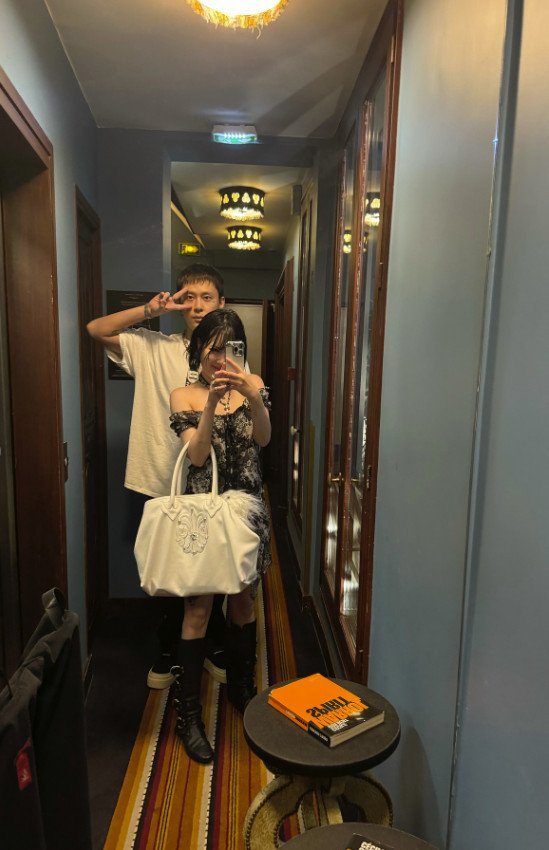 현아, 남편 용준형과 여행 사진 공개…달달 신혼 만끽[N샷]