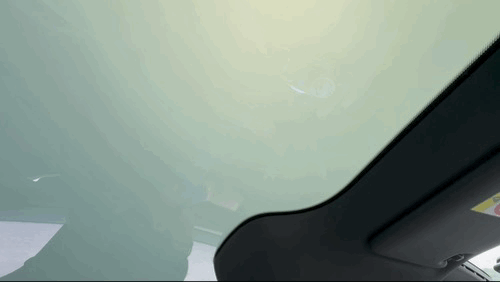 '더 뉴 아우디 A6 e-트론'의 스위처블 파노라믹 루프 조작 모습. 정원일 기자