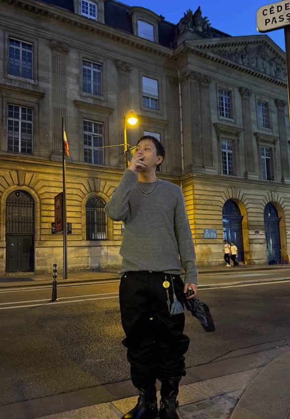 "공공장소 흡연은 불법" '현아♥' 용준형, 파리서 흡연 사진 논란