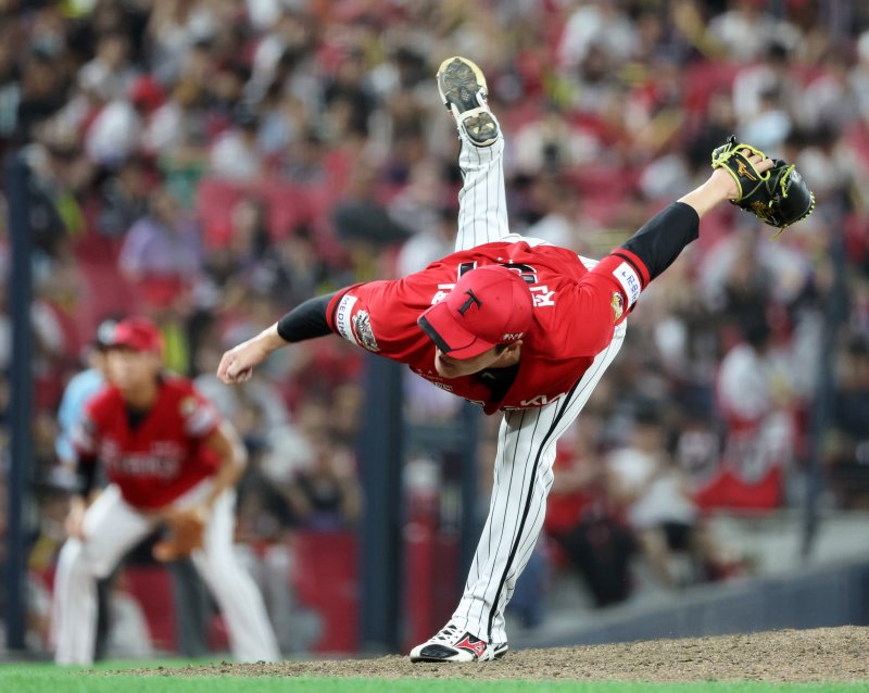 "철저히 계산기만 두드렸다" 싸늘한 시장의 침묵... 조상우, 현실 타협 외에 길이 있나