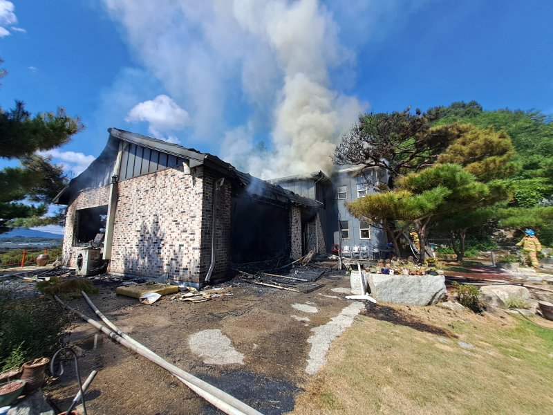 남원 단독주택 화재 현장.(전북소방본부 제공. 재판매 및 DB금지)