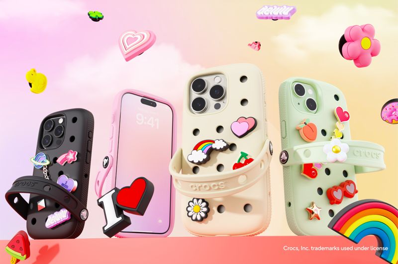 IP 기반 테크기업 슬래시비슬래시가 세계적인 패션 브랜드 크록스와 협업해 25일 세계 최초로 ‘크록스 아이폰 케이스’를 출시했다. 사진은 아이폰에 크록스 케이스를 씌운 모습. 슬래시비슬래시 제공