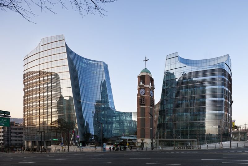 "한 직장서 500번째 월급...직원 15명에서 750명으로 늘어"