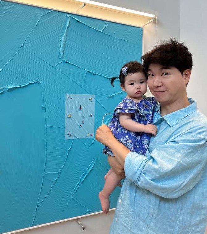 박수홍, 딸과 서촌 데이트…볼수록 놀라운 완성형 미모 [N샷]