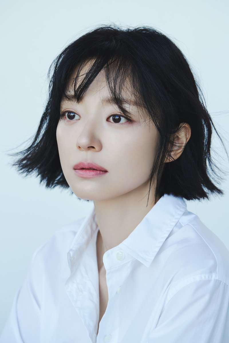 송지인, 김윤석·이성민 소속사로…HB엔터 전속계약