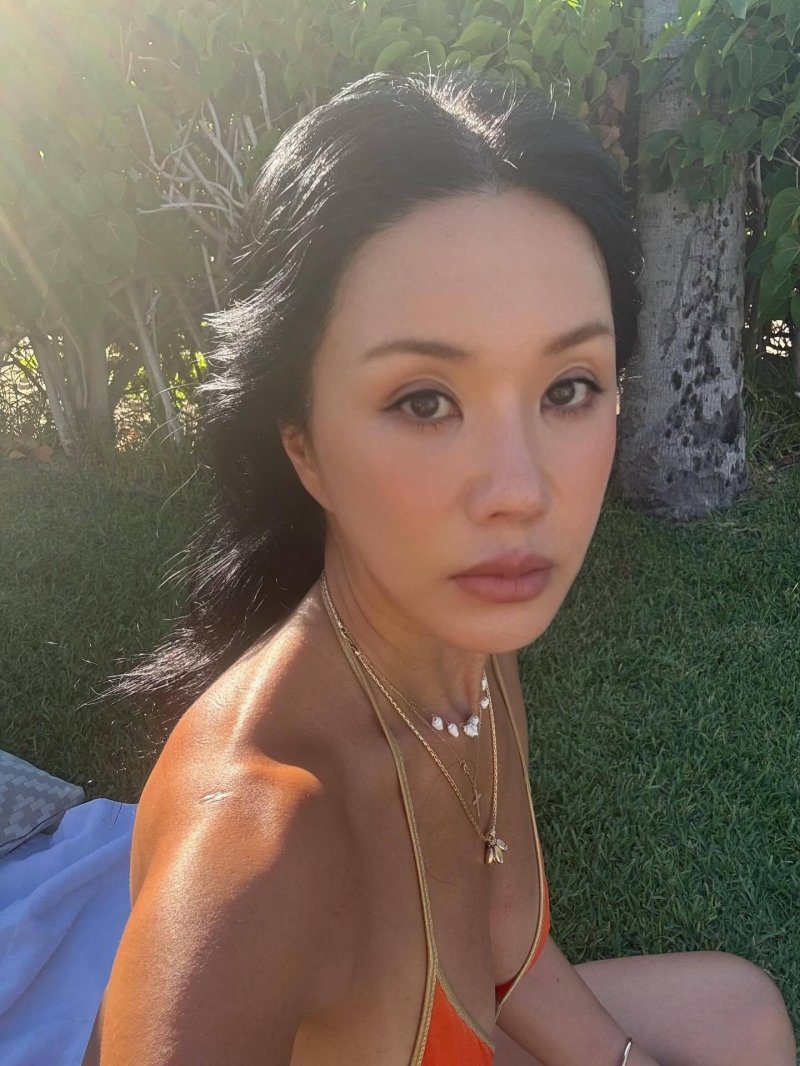 '56세' 엄정화, 과감 비키니 몸매…구릿빛 섹시미 [N샷]