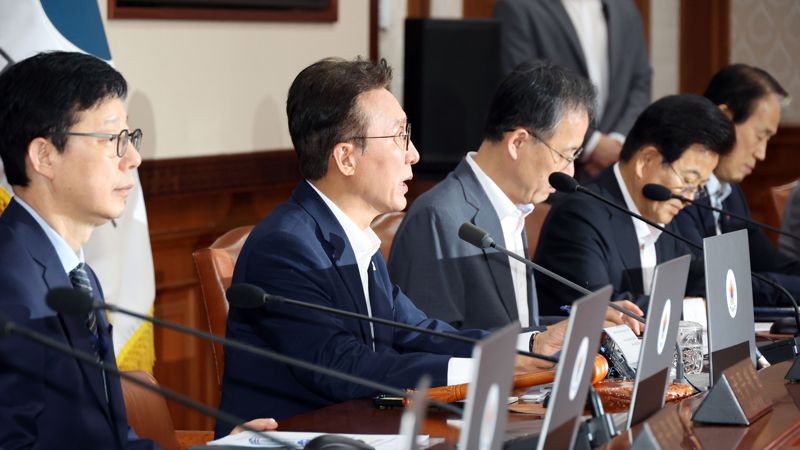 김민석 국무총리가 26일 서울 종로구 정부서울청사에서 열린 국무회의에서 발언하고 있다. 사진=서동일 기자