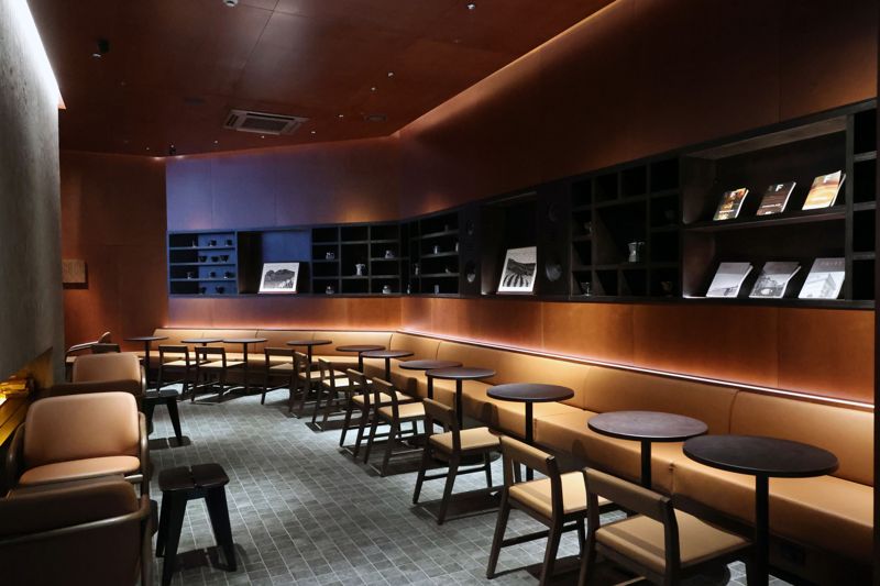 26일 서울 종로구 KT 광화문빌딩 웨스트에서 오픈 예정인 스타벅스 '리저브광화문'. 스타벅스가 처음으로 선보이는 랜드마크 명칭을 활용한 '광화문 믹사토'와 '퓨어 말차 모히토'는 해당 매장에서만 만나볼 수 있다. 광화문리저브는 리저브 전용 매장으로 오는 28일에 오픈한다. 사진=서동일 기자