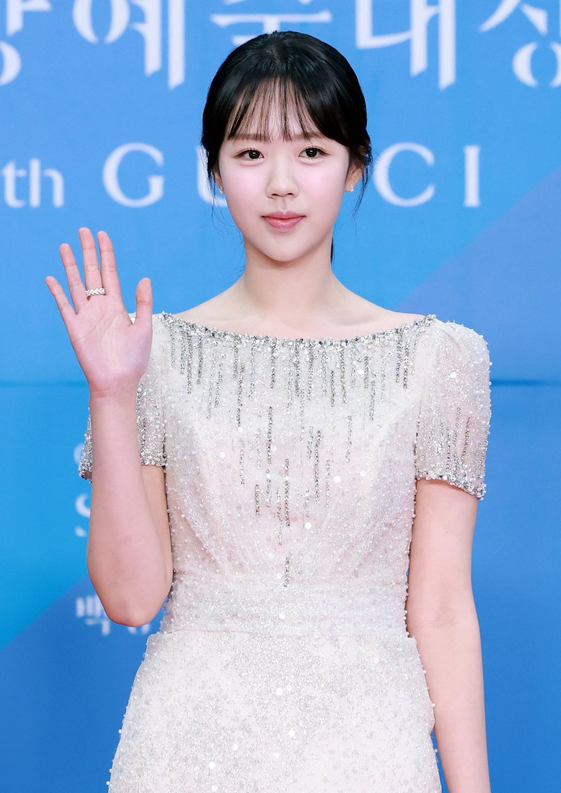 지예은, 건강 문제로 9월부터 활동 잠정 중단 회복 전념