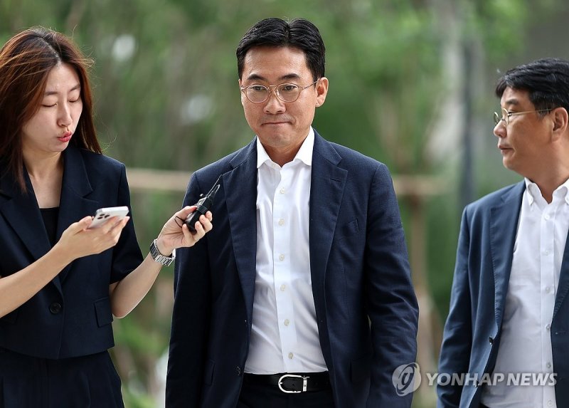 특검 출석하는 조영탁 대표 (출처=연합뉴스)