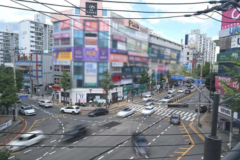 [광주=뉴시스] 김혜인 기자 = 25일 오후 광주 남구 봉선동 초등학교 일대 학원가. 2025.08.25. hyein0342@newsis.com *재판매 및 DB 금지