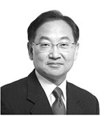 유일호 前 경제부총리 겸 기획재정부 장관