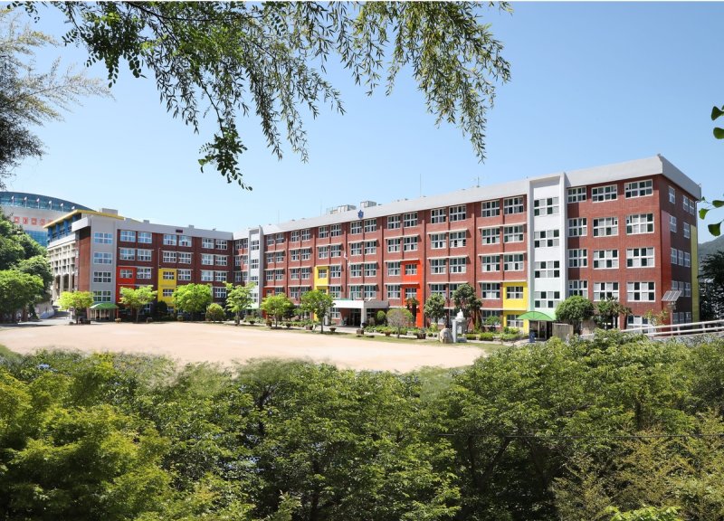 주례여자고등학교 전경. 부산시교육청 제공