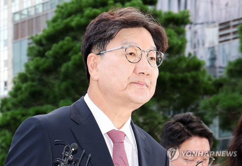 피의자 신분으로 특검 출석한 권성동 의원 (출처=연합뉴스)