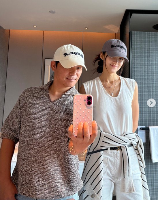 24시간 붙어있어…176㎝ 서하얀, 남편 임창정보다 확연한 큰 키 눈길