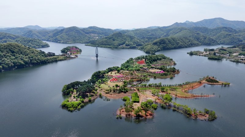 전북 임실 옥정호 붕어섬.