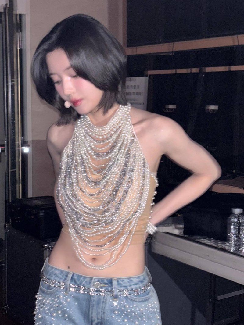 권은비, 깜짝이야! 착시 누드톤 의상에 과감 브라톱까지 [N샷]