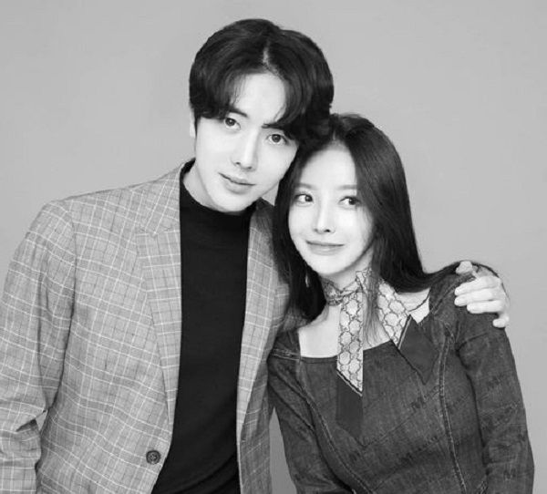 '1400억 건물주' 얼짱 웹툰작가, 걸그룹 출신 아내와 이혼, 이유가…