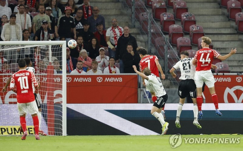 이재성의 헤딩 골 순간. (출처=연합뉴스)