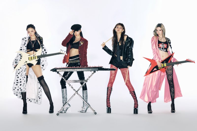 에스파, 오늘부터 콘서트서 중심축 확 잡는다