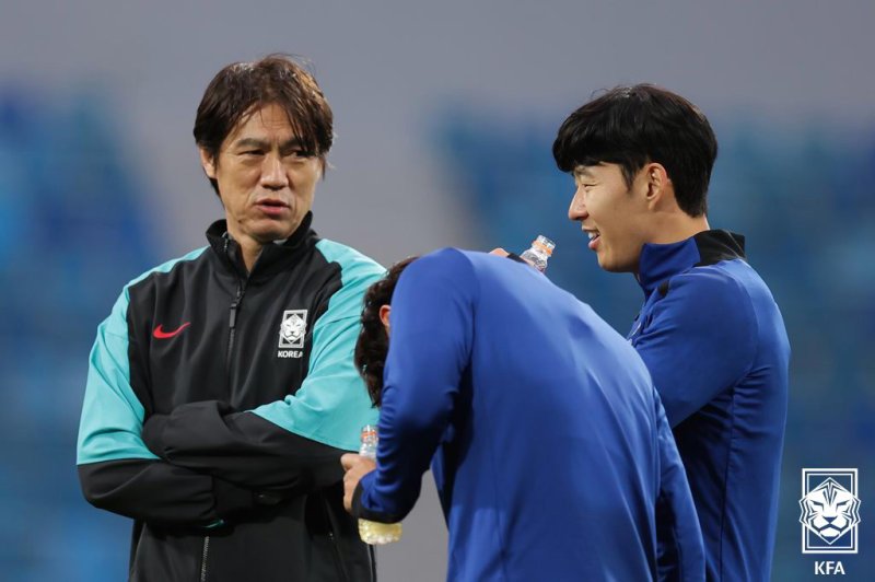대한민국 축구 국가대표팀 홍명보 감독과 바카라사이트 홈런 (대한축구협회 제공) /뉴스1