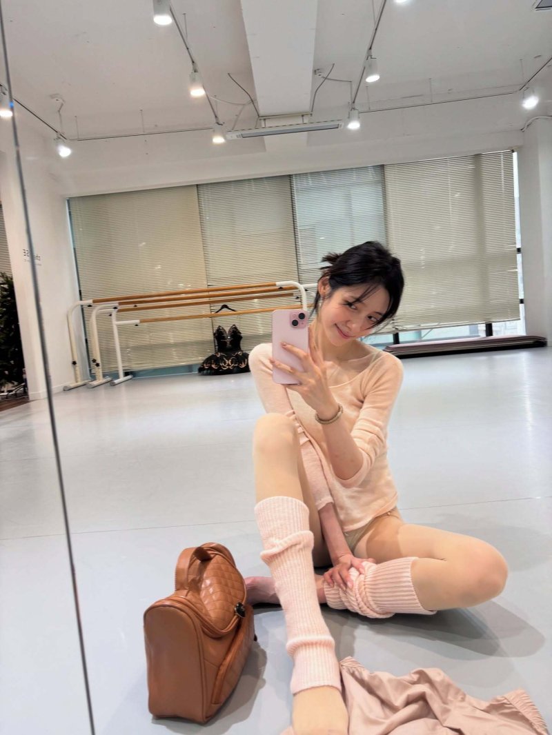 박지현, 누드톤 발레복 입고 우아하게…늘씬 몸매 [N샷]