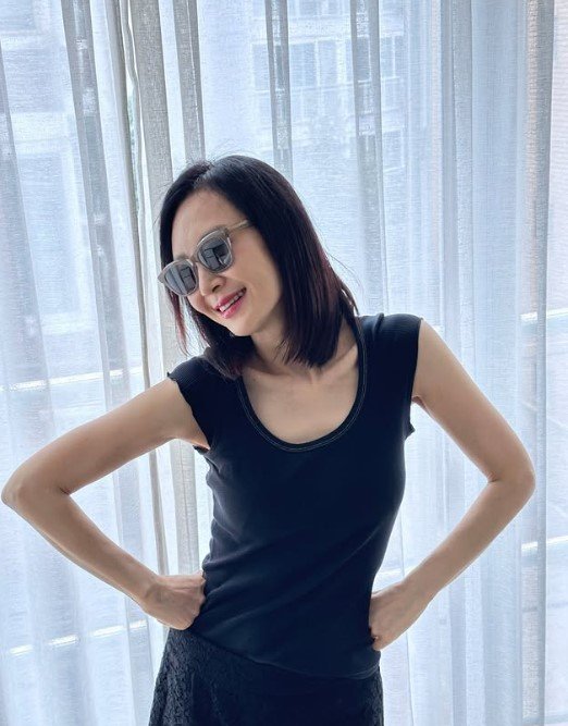 57세 채시라, 미니원피스도 완벽…세월 거스른 미모[★핫픽]