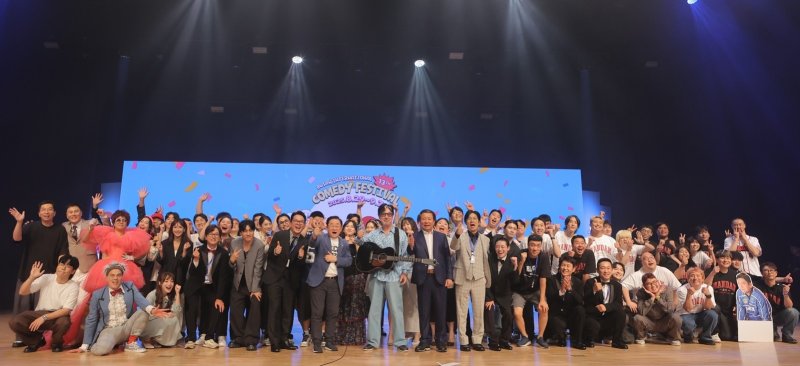 '부코페' 개막 공연 성공적 마무리…관객 2700명과 '웃음바다'