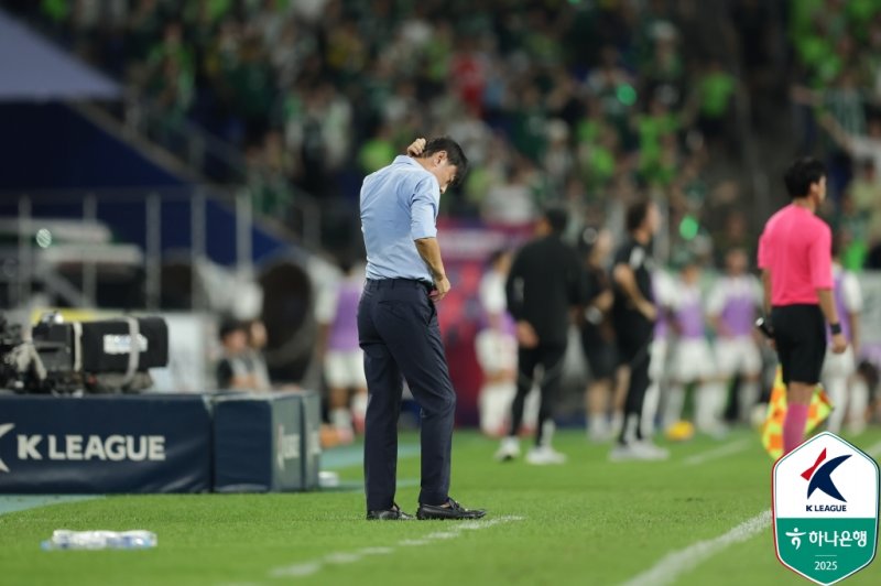 [서울=뉴시스]K리그1 울산 신태용 감독. (사진=한국프로축구연맹 제공)