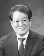 온라인바카라 고려대 통일외교학부 교수, 전 국가온라인바카라전략연구원장