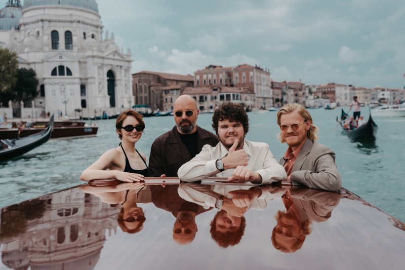 '지구를 지켜라' 美 리메이크 '부고니아', 베니스 호평