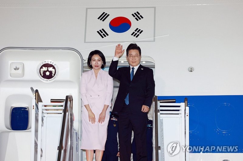 미국 방문 일정 마친 이재명 대통령 부부 (출처=연합뉴스)