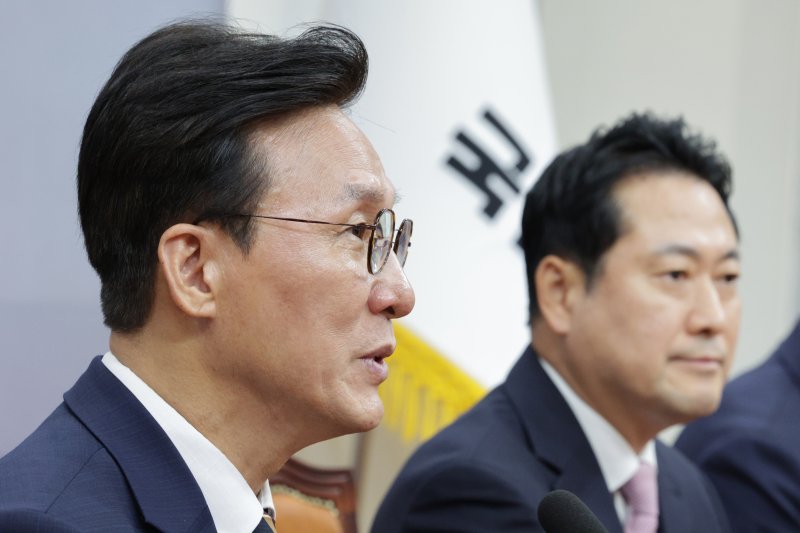 김민석 국무총리가 1일 오전 서울 여의도 국회에서 장동혁 국민의힘 대표를 예방하고 있다. 2025.9.1/뉴스1 ⓒ News1 신웅수 기자