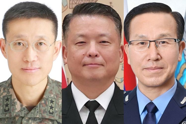 왼쪽부터 육군총장 김규하·해군총장 강동길·공군총장 손석락. 연합뉴스