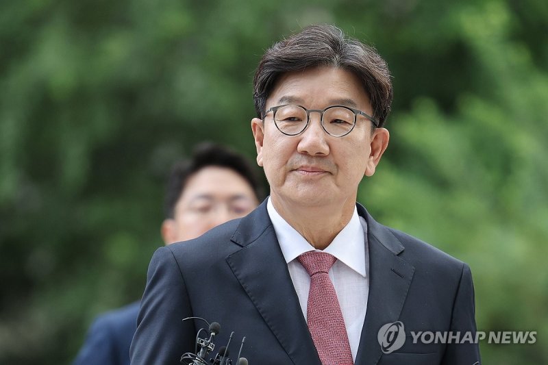 특검 "尹, 대통령 당선 후 통일교와 유착 심화…김건희도 개입"(종합)