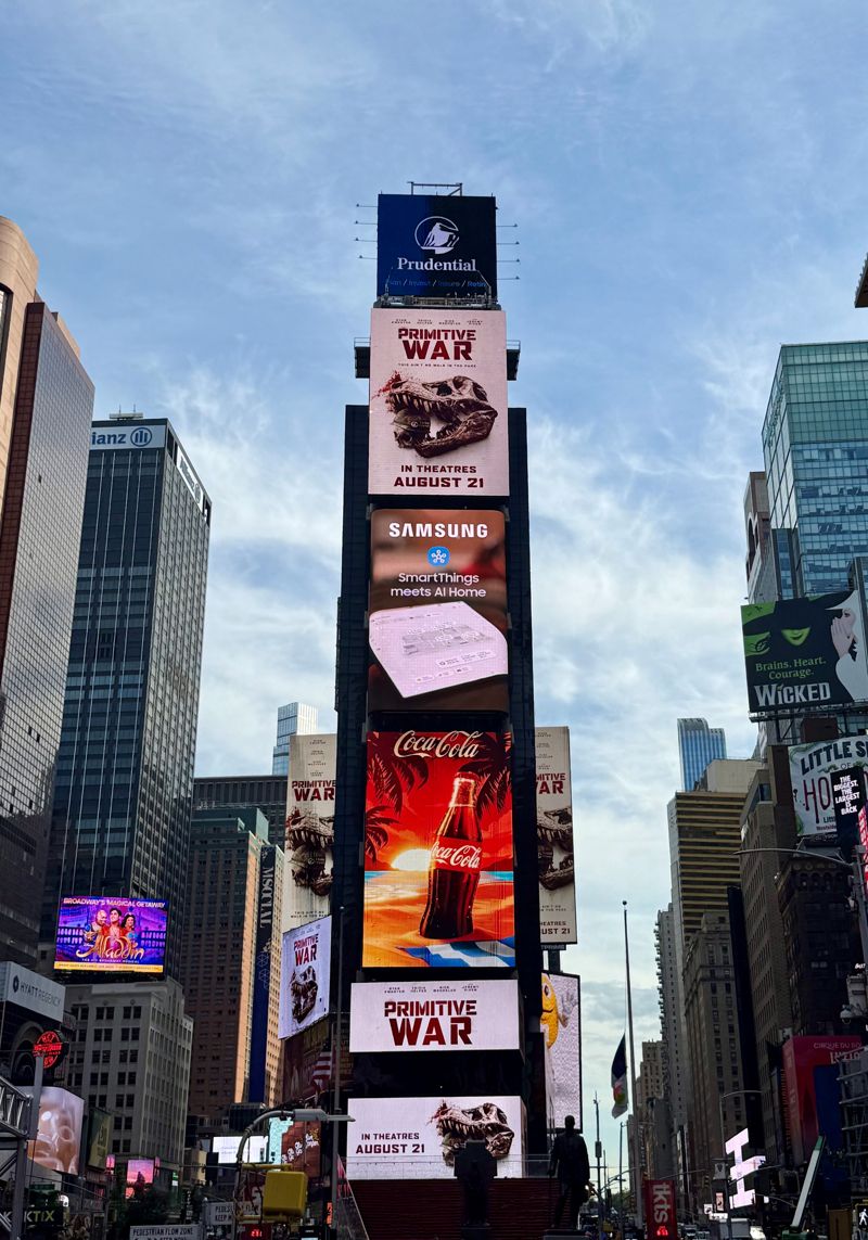 삼성전자가 미국 뉴욕 타임스 스퀘어에서 진행 중인 '스마트싱스로 완성한 AI 홈' 영상 캠페인. 삼성전자 제공