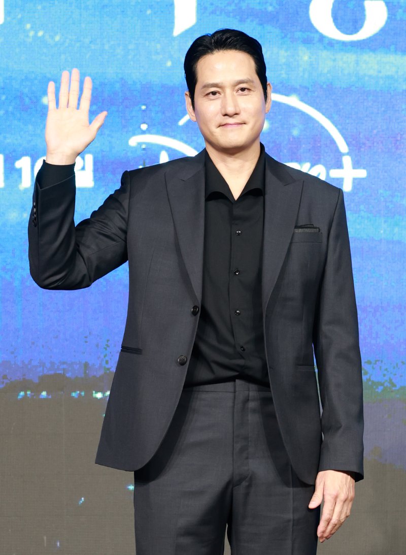 "서로의 팬"…'북극성' 전지현♥강동원 "'느좋' 어른멜로 연기"(종합)