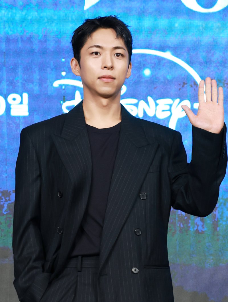 "서로의 팬"…'북극성' 전지현♥강동원 "'느좋' 어른멜로 연기"(종합)