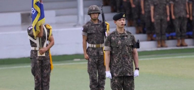 '현역' 차은우, 수료식서 훈련병 대표 선정…잘생겼는데 늠름하기까지 [N이슈]