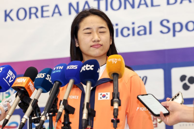 '셔틀콕 여제' 안세영이 2일 오후 인천국제공항을 통해 귀국하고 있다. 2025.9.2/뉴스1 ⓒ News1 민경석 기자