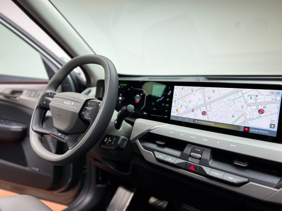 EV5 미디어 데이 행사장에 전시된 EV5 내장 인테리어 모습. 박경호 기자