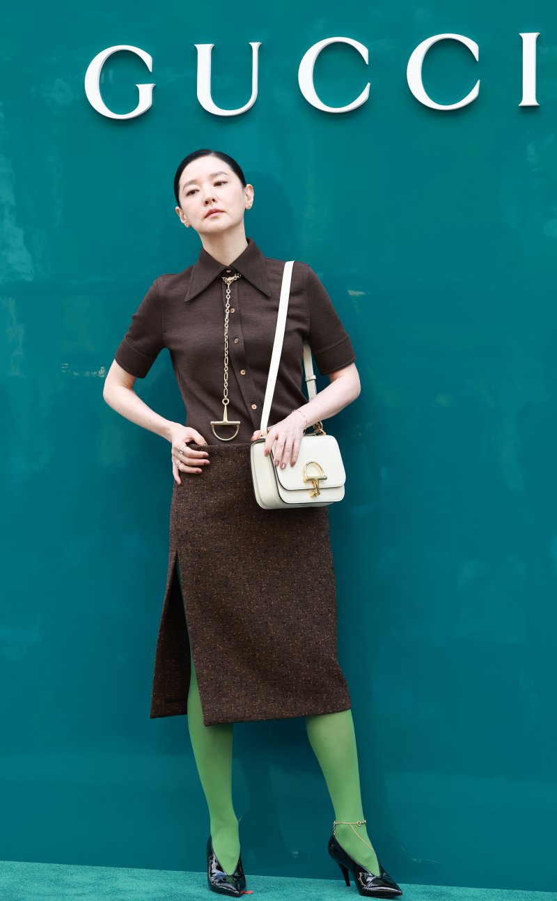 [뉴스1 ★]이영애, 가을 입고 청담 입성…54세 우아함 FLEX