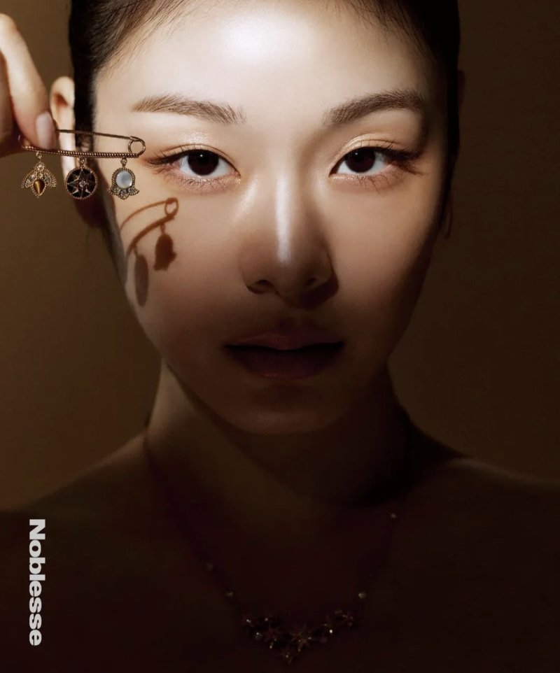 '고우림♥' 김연아, 튜브톱 드레스로 완성한 섹시미