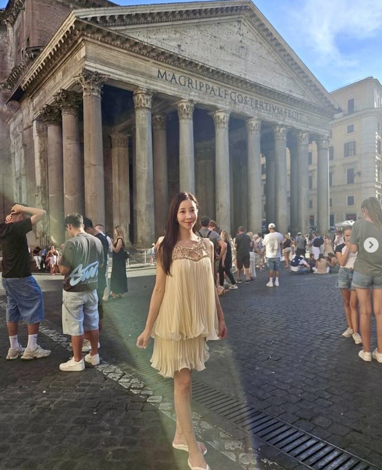 '윤정수♥' 원자현, 이탈리아 신혼여행 공개 "꿈같아…오빠 이제 빼박" [N샷]