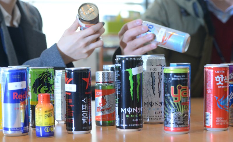 시중에 판매되고 있는 고에너지 음료. /사진=뉴시스