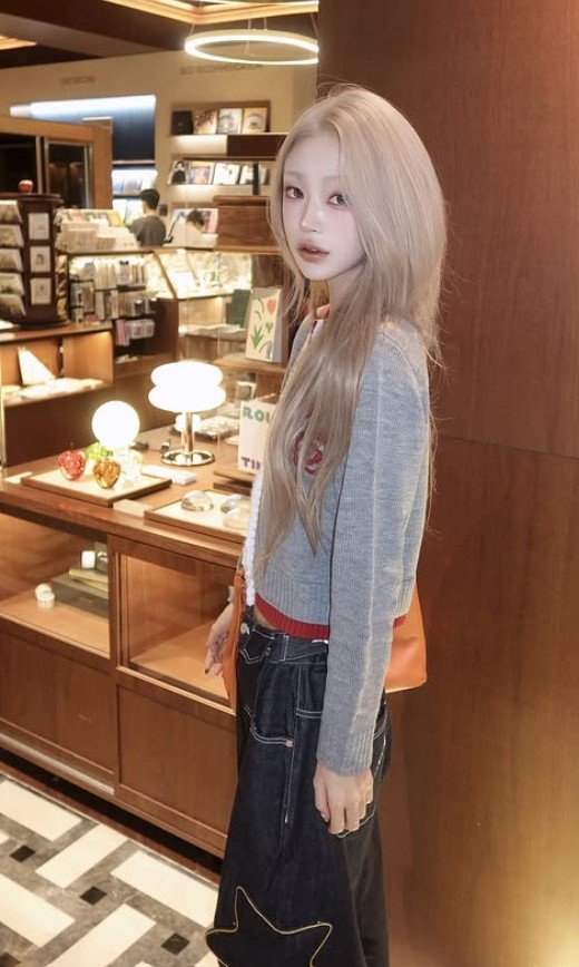 170㎝&middot;41㎏ 최준희, 인형 비주얼 "나랑 데이트 할래?"