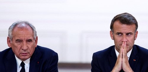 프랑스 프랑수아 바이루(왼쪽) 총리와 에마뉘엘 마크롱 대통령 (출처=연합뉴스)