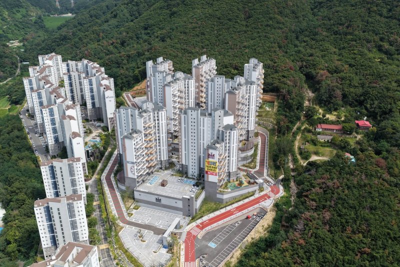 99% 공정률, 건설 중단된 아파트…경주시 중재로 준공 - 파이낸셜뉴스