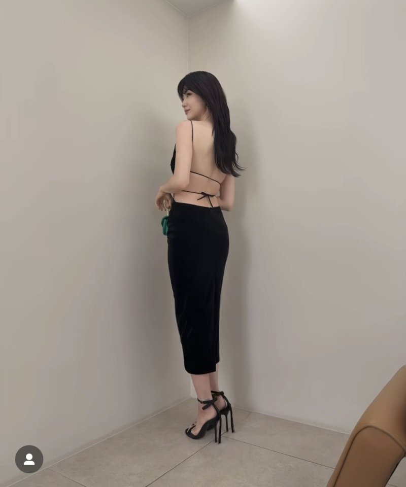 박하선, 등 완전 드러낸 파격 드레스…아찔 뒤태 [N샷]