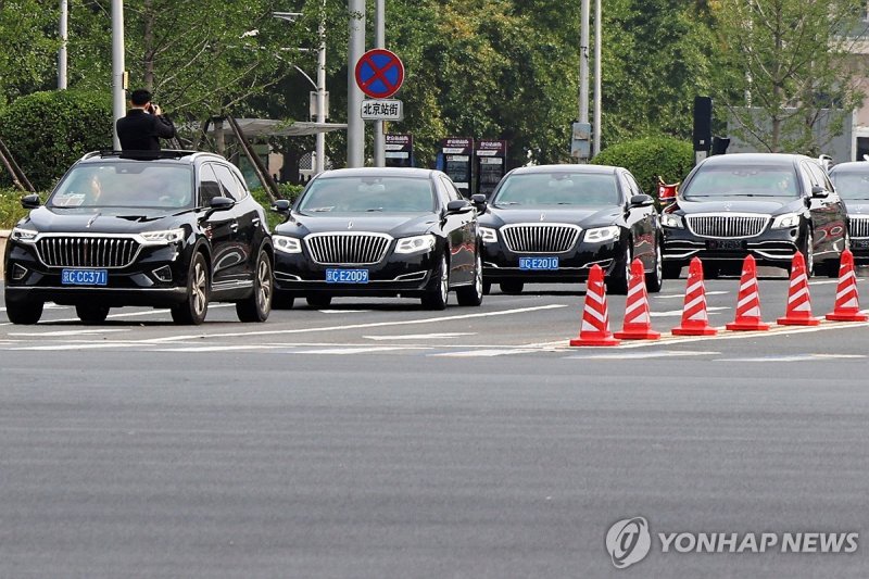 김정은 탑승 추정 차량 행렬 (출처=연합뉴스)